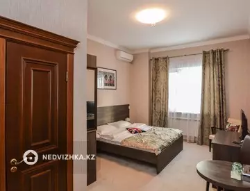 Гостиница, этаж 1 из 3, 300 м²