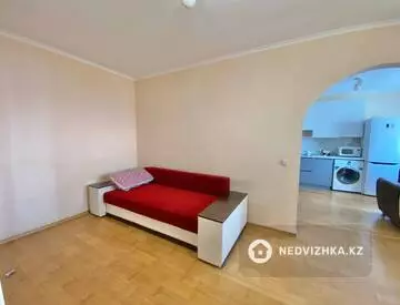 1-комнатная квартира, этаж 3 из 5, 37 м², на длительный срок
