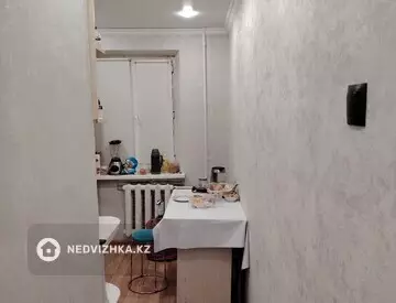 2-комнатная квартира, этаж 3 из 5, 48 м²