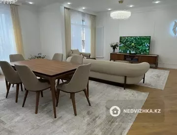 4-комнатная квартира, этаж 3 из 3, 160 м²