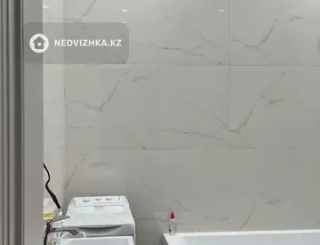 2-комнатная квартира, этаж 4 из 9, 64 м²