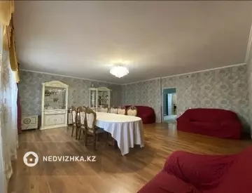 3-комнатная квартира, этаж 16 из 17, 130 м²
