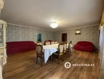 3-комнатная квартира, этаж 16 из 17, 130 м²