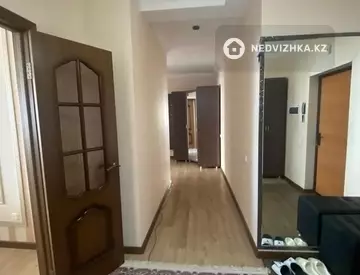 4-комнатная квартира, этаж 22 из 24, 106 м²