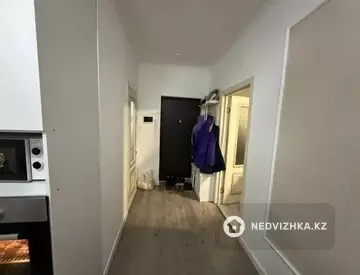 1-комнатная квартира, этаж 10 из 10, 30 м²