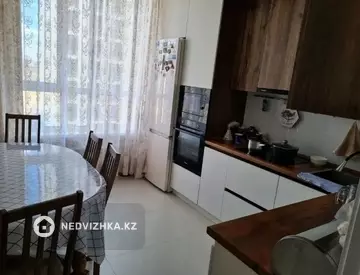 3-комнатная квартира, этаж 5 из 18, 90 м²
