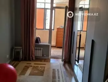 3-комнатная квартира, этаж 5 из 18, 90 м²