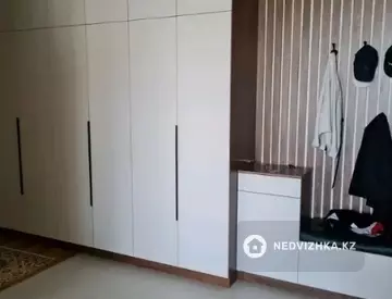 3-комнатная квартира, этаж 5 из 18, 90 м²