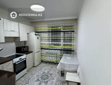 1-комнатная квартира, этаж 3 из 10, 39 м²