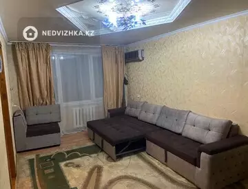 3-комнатная квартира, этаж 3 из 5, 60 м², на длительный срок