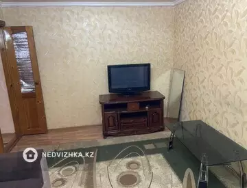 3-комнатная квартира, этаж 3 из 5, 60 м², на длительный срок