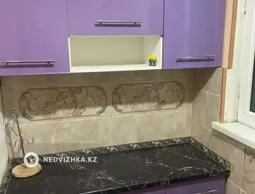 3-комнатная квартира, этаж 3 из 5, 60 м², на длительный срок