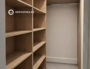 3-комнатная квартира, этаж 2 из 17, 103 м²