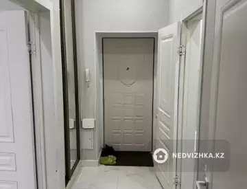 1-комнатная квартира, этаж 7 из 10, 37 м²