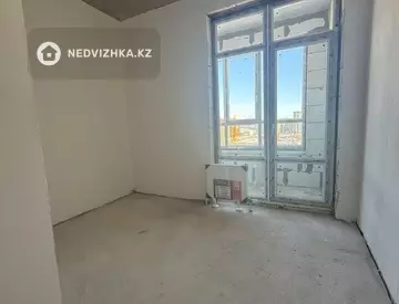 1-комнатная квартира, этаж 8 из 12, 38 м²