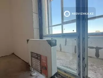 1-комнатная квартира, этаж 8 из 12, 38 м²
