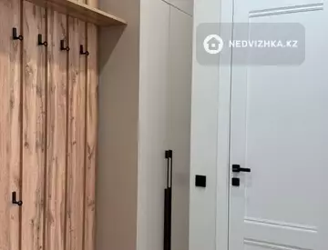 2-комнатная квартира, этаж 3 из 12, 40 м²