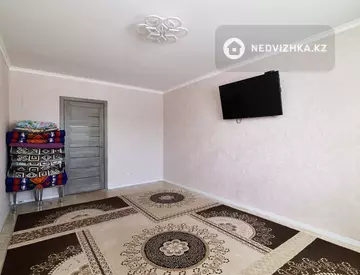 2-комнатная квартира, этаж 3 из 6, 54 м²