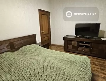 3-комнатная квартира, этаж 3 из 3, 81 м²