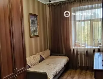 3-комнатная квартира, этаж 3 из 3, 81 м²