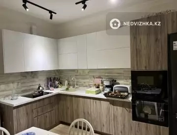 2-комнатная квартира, этаж 10 из 10, 61 м²