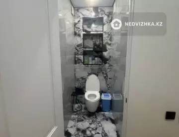 3-комнатная квартира, этаж 9 из 9, 80 м²