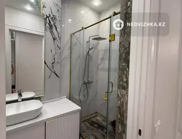 3-комнатная квартира, этаж 4 из 10, 123 м²