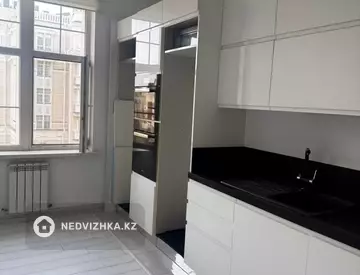 3-комнатная квартира, этаж 4 из 6, 138 м²