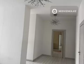 3-комнатная квартира, этаж 4 из 6, 138 м²