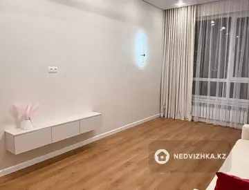 2-комнатная квартира, этаж 10 из 13, 65 м²
