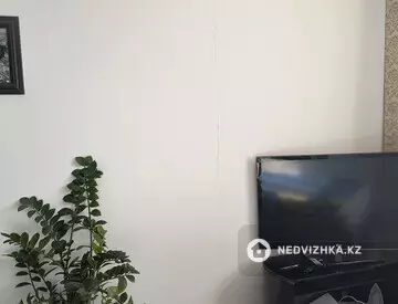 1-комнатная квартира, этаж 8 из 12, 49 м², на длительный срок