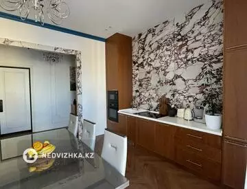 3-комнатная квартира, этаж 8 из 9, 71 м²
