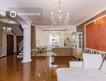 6-комнатный дом, 4.5 соток, 210 м², на длительный срок