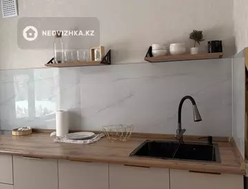 1-комнатная квартира, этаж 2 из 5, 30 м², на длительный срок