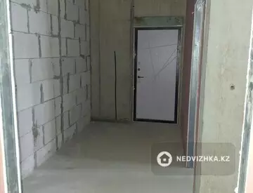 1-комнатная квартира, этаж 1 из 12, 46 м²