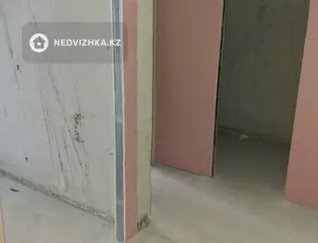 1-комнатная квартира, этаж 1 из 12, 46 м²