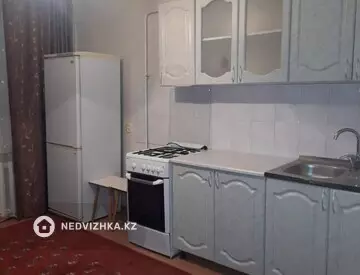 1-комнатная квартира, этаж 1 из 5, 40 м², на длительный срок