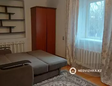 2-комнатная квартира, этаж 2 из 2, 43 м², на длительный срок