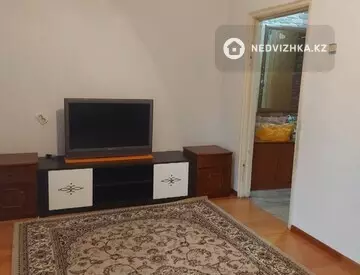 2-комнатная квартира, этаж 2 из 2, 43 м², на длительный срок