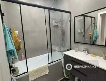 3-комнатная квартира, этаж 13 из 15, 90 м²