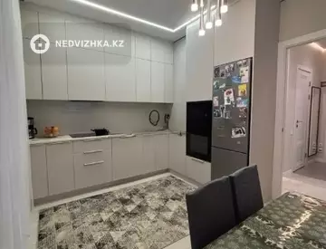 3-комнатная квартира, этаж 13 из 15, 90 м²