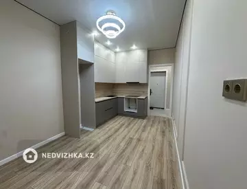 2-комнатная квартира, этаж 4 из 16, 38 м²
