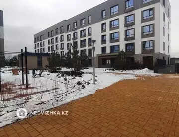 1-комнатная квартира, этаж 3 из 7, 42 м²