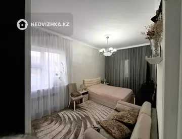 2-комнатная квартира, этаж 2 из 18, 81 м²