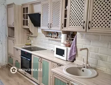 2-комнатная квартира, этаж 2 из 18, 81 м²