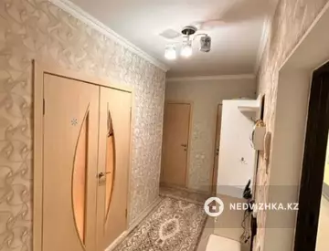 2-комнатная квартира, этаж 4 из 12, 56 м²