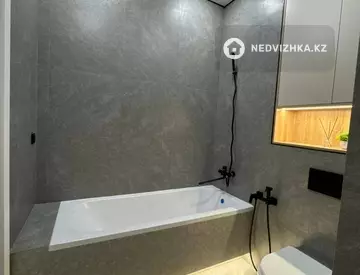 3-комнатная квартира, этаж 17 из 17, 92 м²