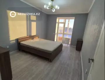 3-комнатная квартира, этаж 8 из 9, 90 м²