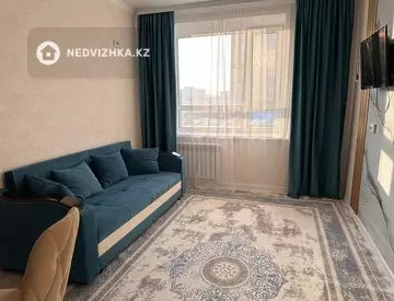 2-комнатная квартира, этаж 4 из 5, 40 м², посуточно