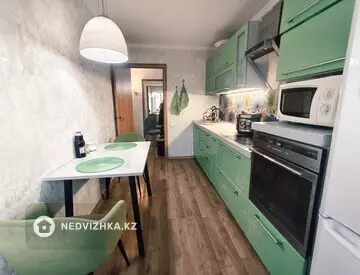 4-комнатная квартира, этаж 4 из 10, 78 м²